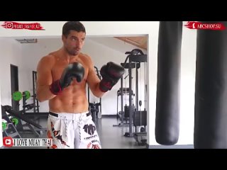 how to train on a pear. vitaly dunets. 3 rounds bag workout. muay ta
